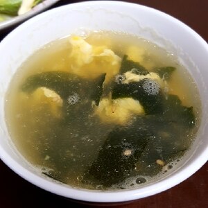 ダシダで簡単！韓国風わかめスープ
